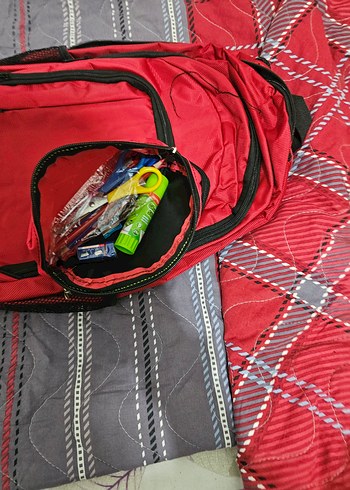 Kırmızı Fermuarlı Kadın Sırt Çantası - Görsel 3