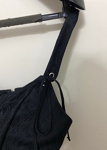 Siyah Dantel Detaylı Mini Büstiyer Crop - Görsel 7