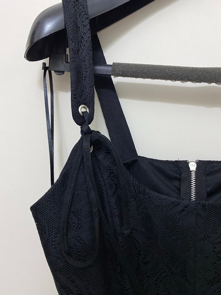 Siyah Dantel Detaylı Mini Büstiyer Crop - Görsel 5