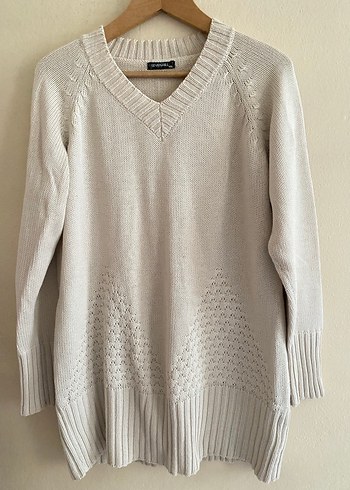 Bej V Yaka Örgü Kadın Kazak - Görsel 3