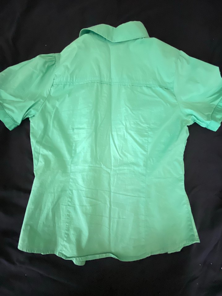 Düğmeli Kısa Kollu Yeşil Kadın Gömlek - Görsel 5