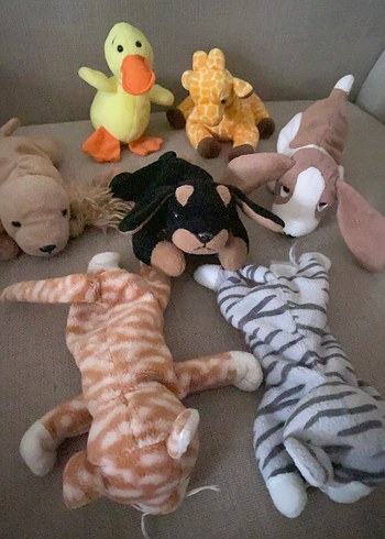 Beden 7 Adet Peluş ve boncuk oyuncaklar