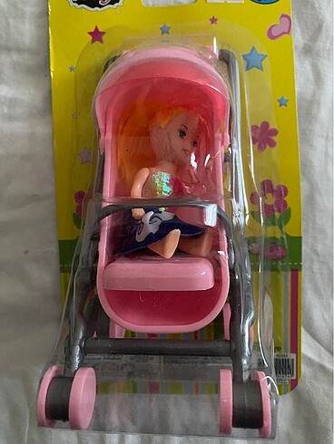 Barbie Sıfır Bebek ve bebek arabası