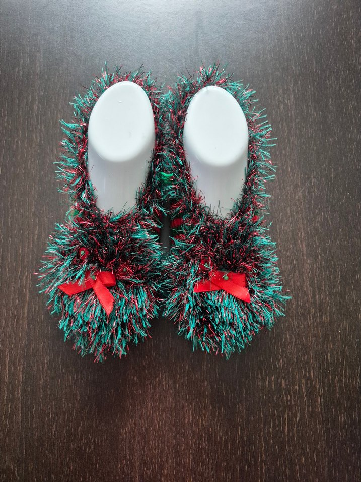 Renkli Örgü Kız Çocuk Ev Terliği  adet fiyatıdır... - Görsel 4