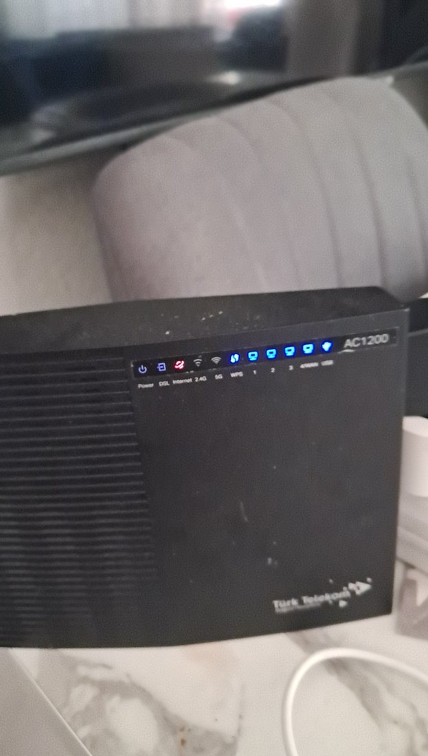 Türk Telekom AC1200 Uydu Alıcısı - Görsel 2