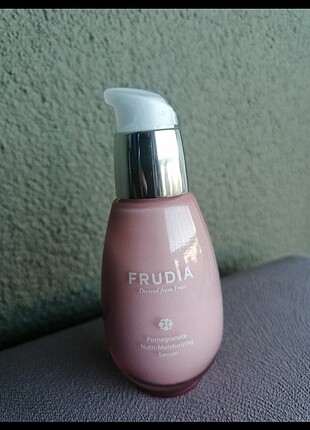 Frudia Pomegrate Moisturizing serum nar özlü