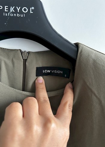 Drapeli haki elbise - Görsel 2