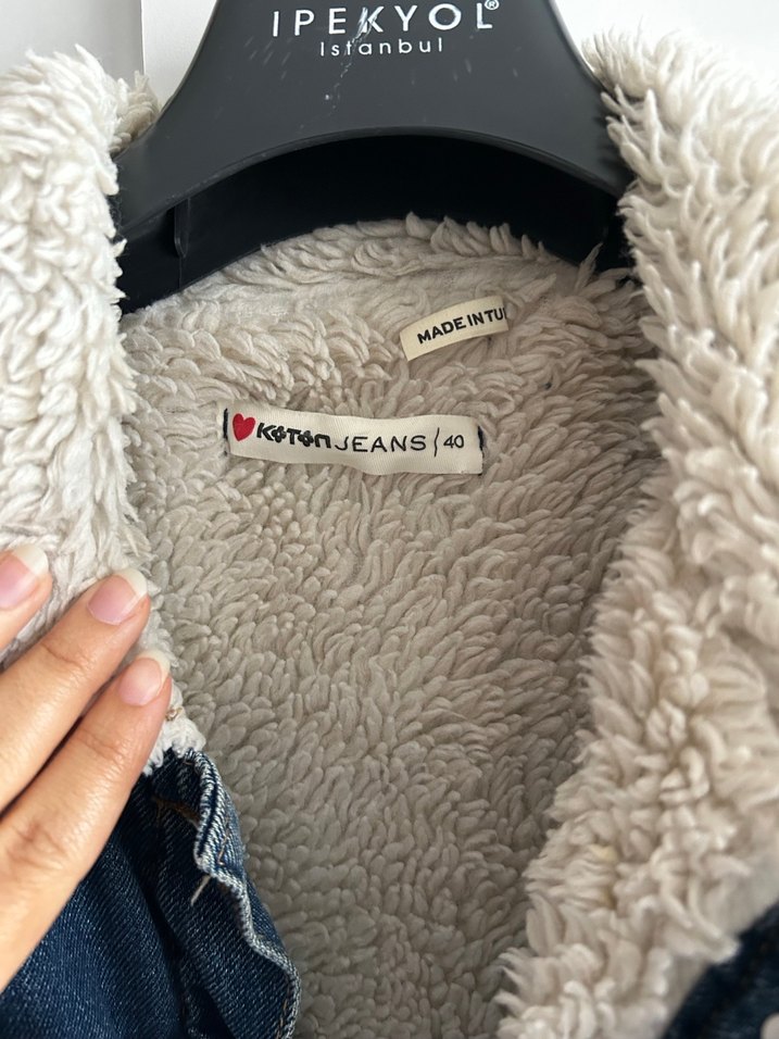 Gevşek Kesim Kürklü Kot Ceket - Görsel 2