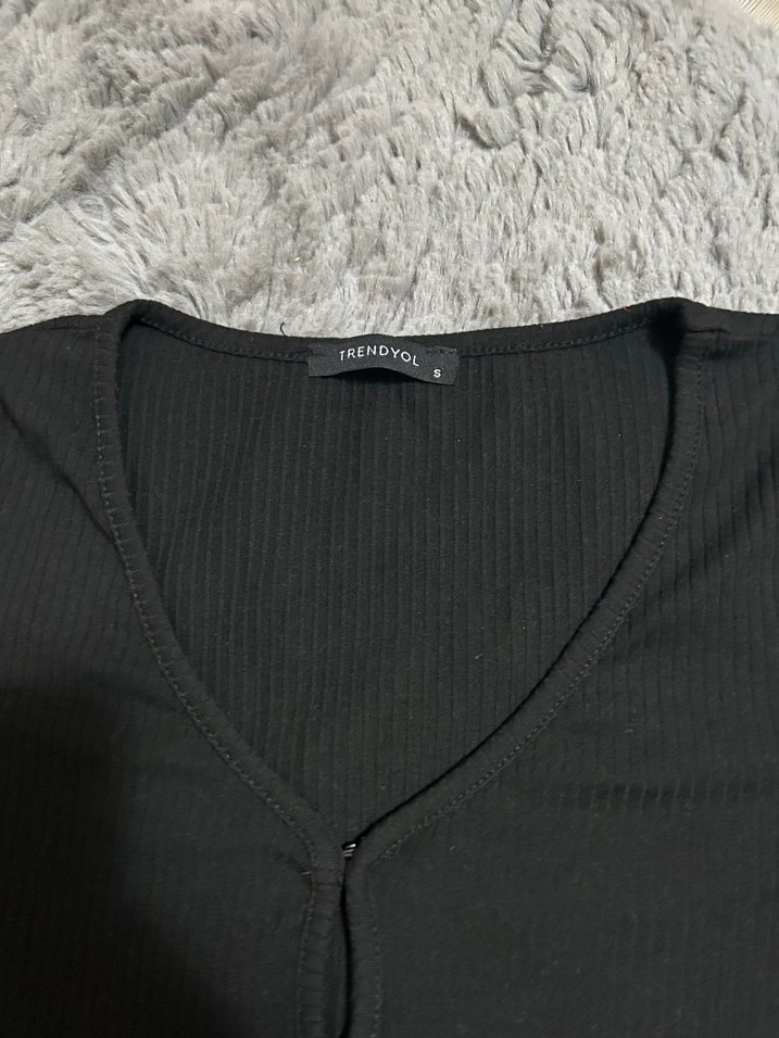 Uzun Kollu Siyah V Yaka Uzun Elbise - Görsel 2