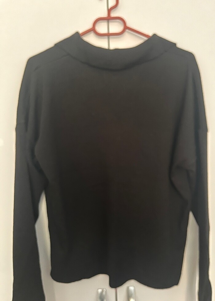 Siyah V yaka kazak - Görsel 4