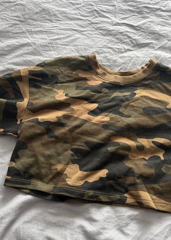 Kamuflaj desenli crop body - Görsel 2