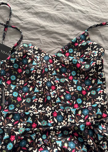 Çiçek Desenli V Yaka Mini Elbise - Görsel 3