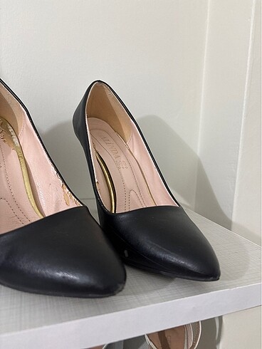 Diğer Siyah deri stiletto