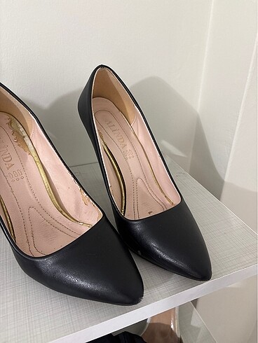38 Beden Siyah deri stiletto