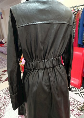 Kemerli Siyah Kısa Deri Kadın Ceket - Görsel 4