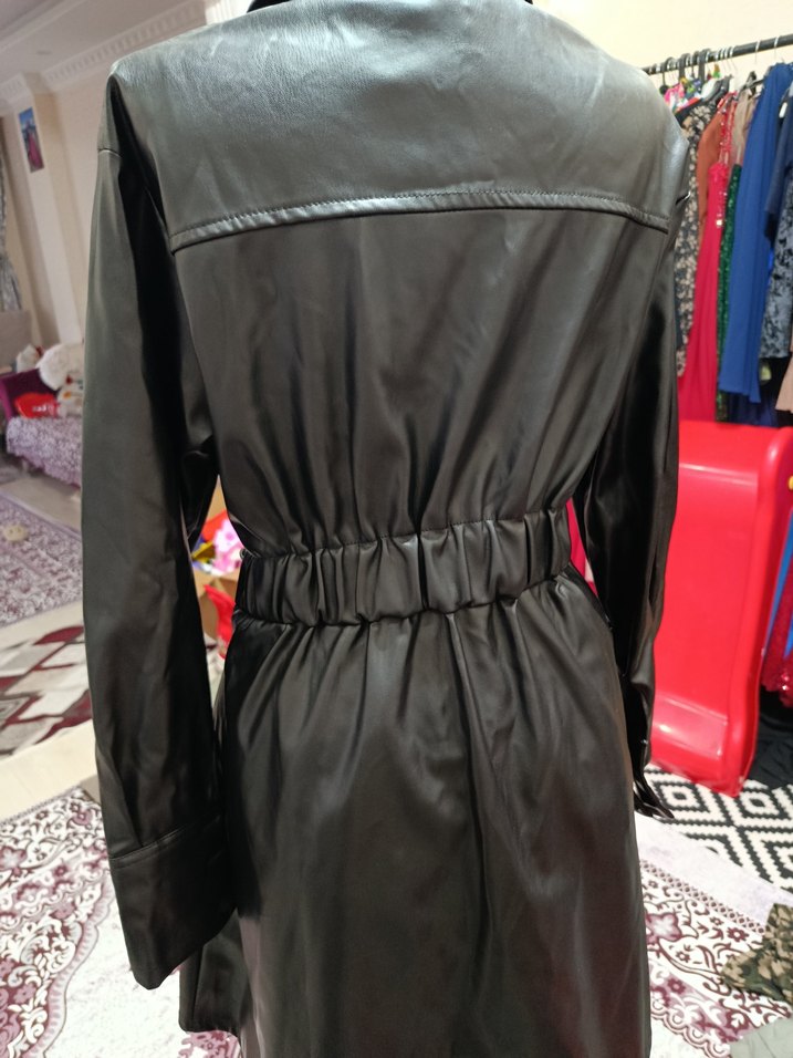 Kemerli Siyah Kısa Deri Kadın Ceket - Görsel 4