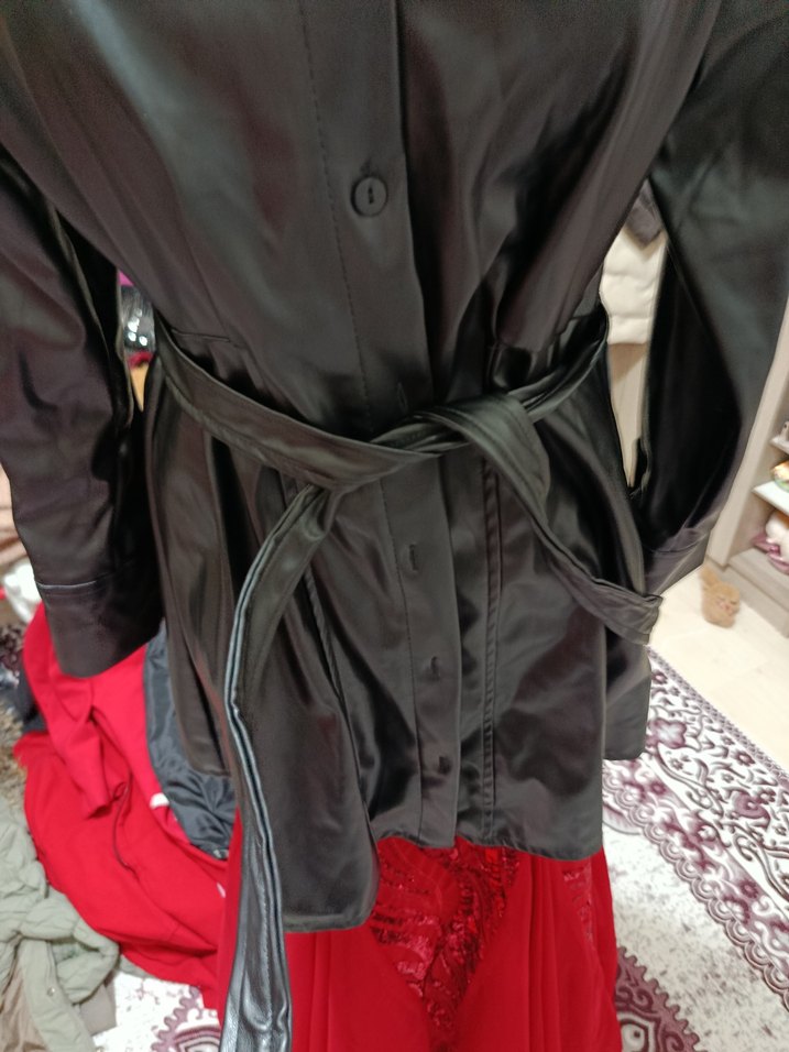 Kemerli Siyah Kısa Deri Kadın Ceket - Görsel 2