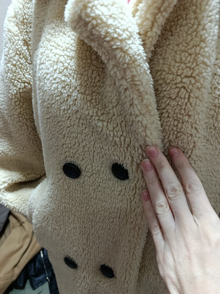 Kürklü Bej Kısa Kadın Palto - Görsel 3