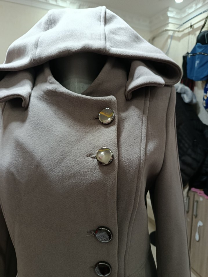 Kapüşonlu Bej Kaban - Görsel 2