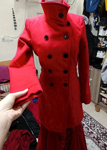 Düğmeli Kırmızı Kadın Kaban - Görsel 2