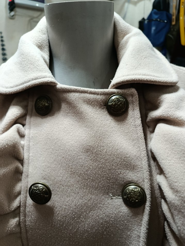 Bej Mini Kadın Düğmeli Kısa Kaban - Görsel 3