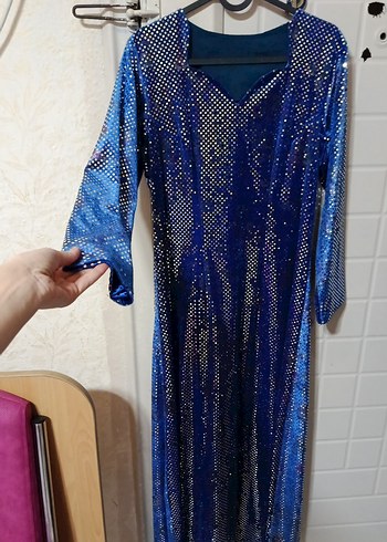 Uzun Kollu, V Yakalı Mavi Parlak Elbise - Görsel 3