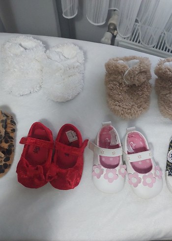 Kız Çocuk Bej Peluş Ev Terliği ve bebek ayakkabısı - Görsel 7