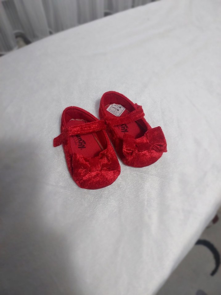 Kız Çocuk Bej Peluş Ev Terliği ve bebek ayakkabısı - Görsel 5