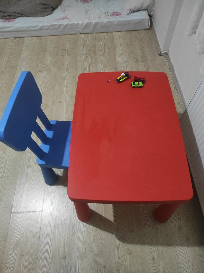 Ikea mammut masa ve sandalye - Görsel 5