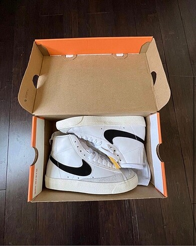 Nike blazer Mid 77