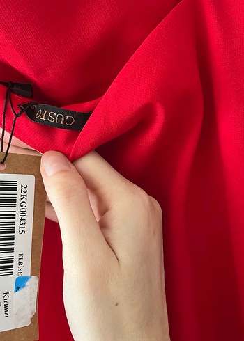 Kırmızı Uzun İpek Görünümlü Elbise - Görsel 2