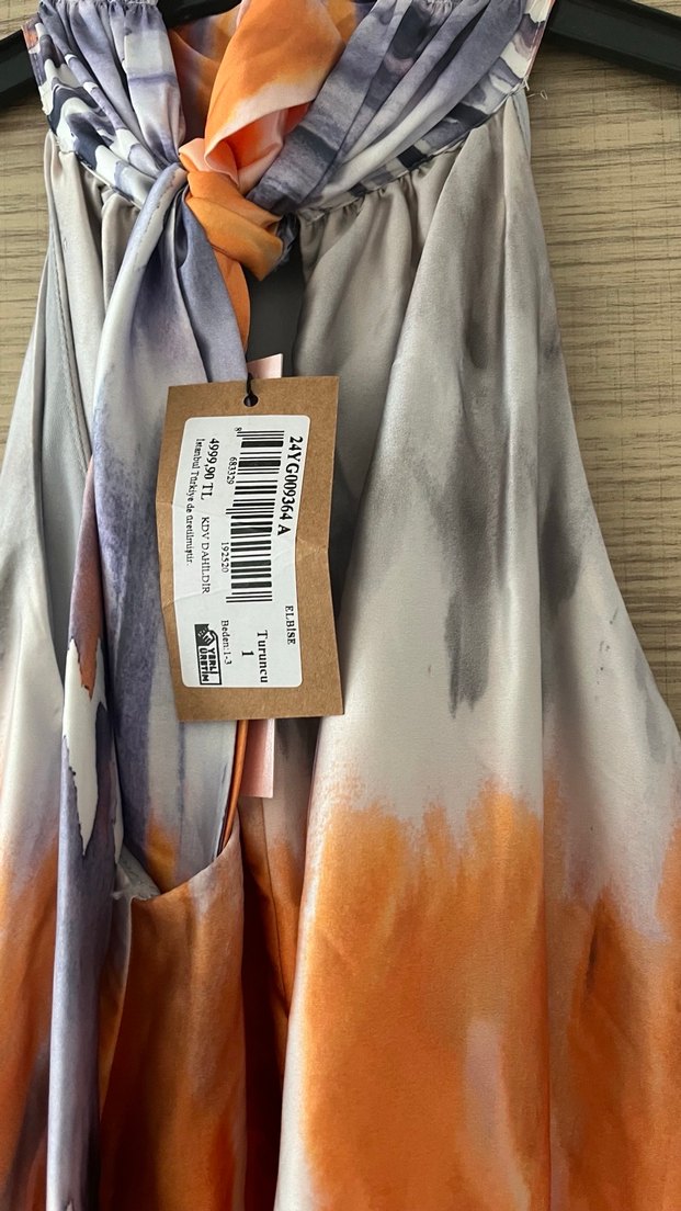 Bohem Tarz Uzun Batik Desenli Elbise - Görsel 4