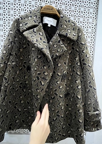 ipekyol Düğmeli leopar Desenli Midi Kaban