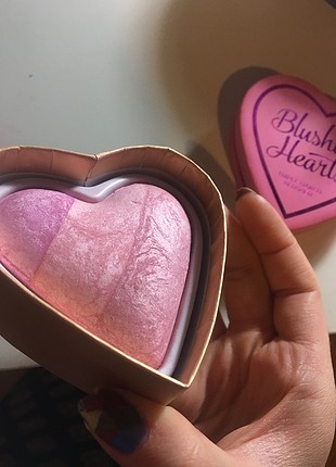 Essence ilovemakeup tan 3 katli allik