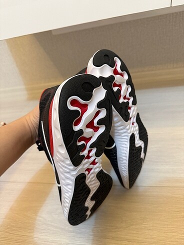 44 Beden Nike erkek koşu ayakkabısı