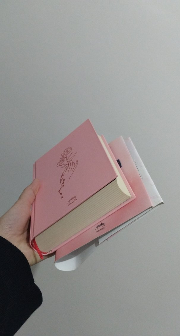 Erdem Yılı - Kim Liggett - Görsel 3