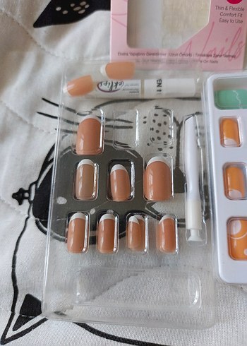 Nascita Pastel Beyaz Tırnak Süsleri - Görsel 2