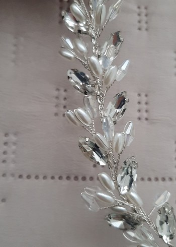 Diğer Gümüş Renkli Pullu Metal Saç Aksesuarı Gelin tacı