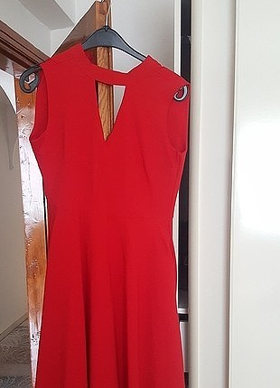 m Beden kırmızı çan elbise