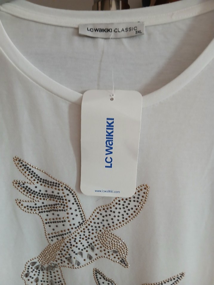 Beyaz Kuş Baskılı Kadın Tişört - Görsel 4