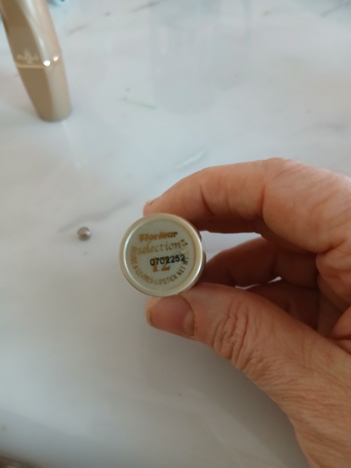 Parlak Bej Ruj - Görsel 3