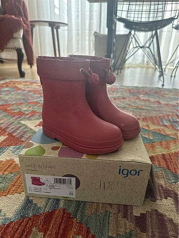 İgor 26 numara pembe yağmur çizmesi