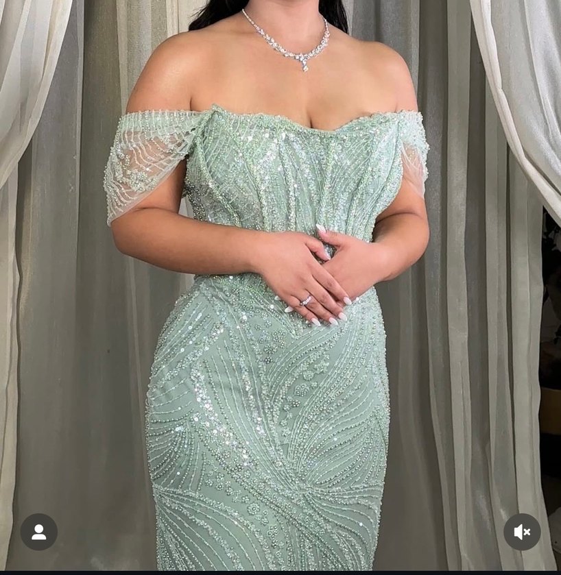 Boncuk İşlemeli Uzun Yeşil Straplez Abiye Elbise - Görsel 2