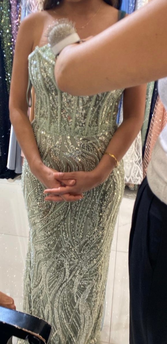 Boncuk İşlemeli Uzun Yeşil Straplez Abiye Elbise - Görsel 3