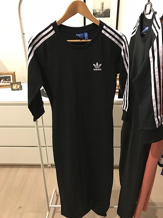 Adidas elbise 