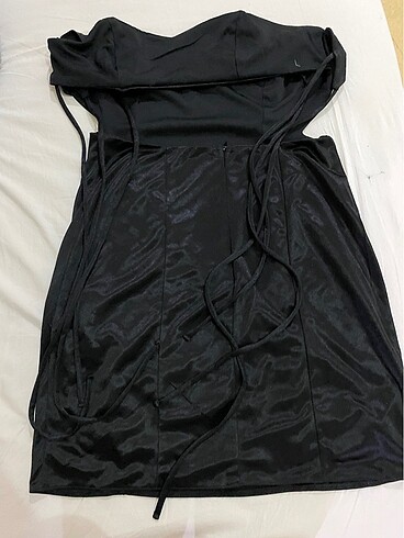 s Beden siyah Renk Sırt detaylı elbise