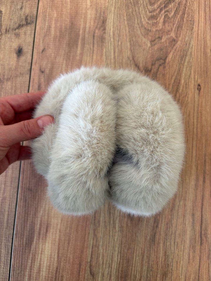 Stradivarius peluş kulaklık - Görsel 2