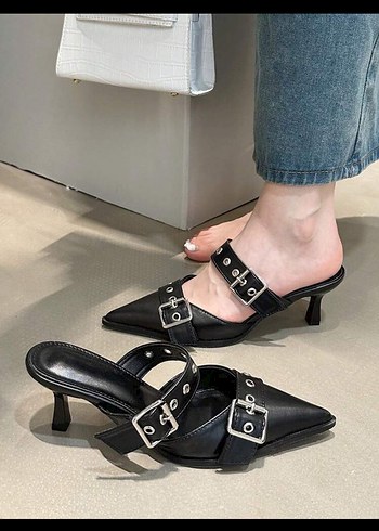 Siyah Tokalı Stiletto Kadın Topuklu Ayakkabı