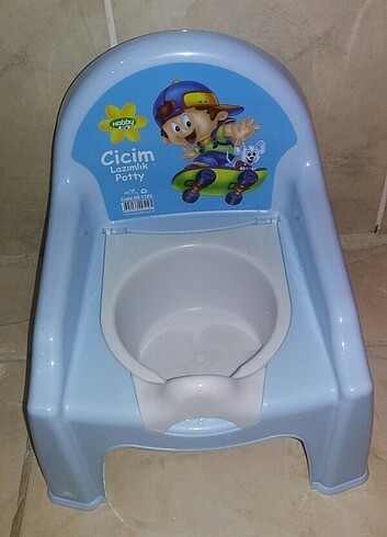 Lazımlık (çocuk tuvaleti )