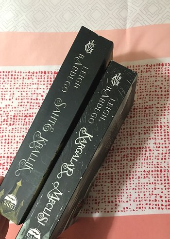 Kargalar Meclisi Sahte Krallık - Leigh Bardugo Grısha Verse